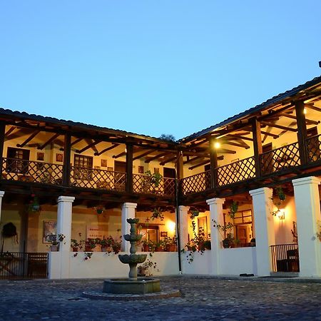 Hotel Hacienda San Isidro Trails & Experiences Cotacachi Exterior foto