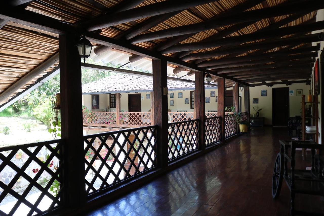 Hotel Hacienda San Isidro Trails & Experiences Cotacachi Exterior foto