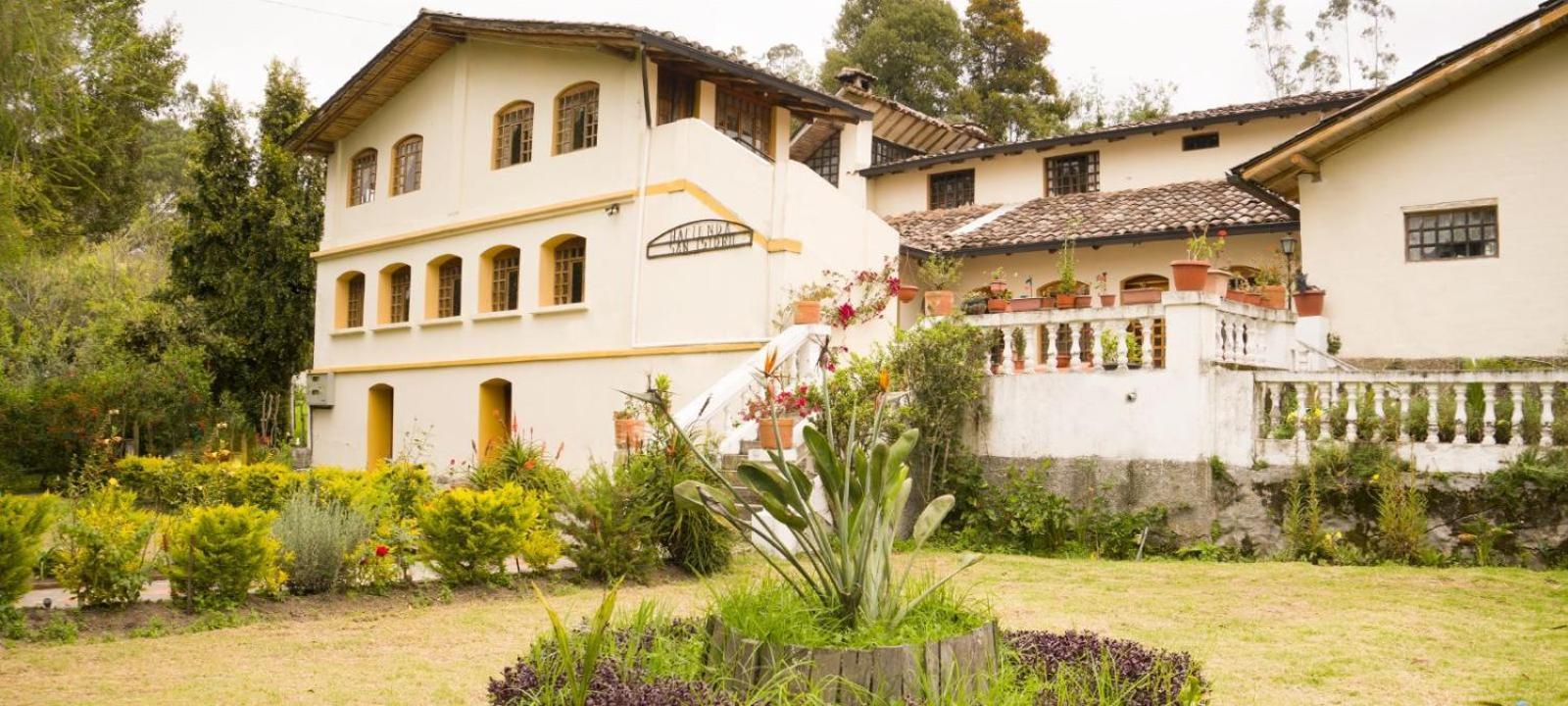 Hotel Hacienda San Isidro Trails & Experiences Cotacachi Exterior foto