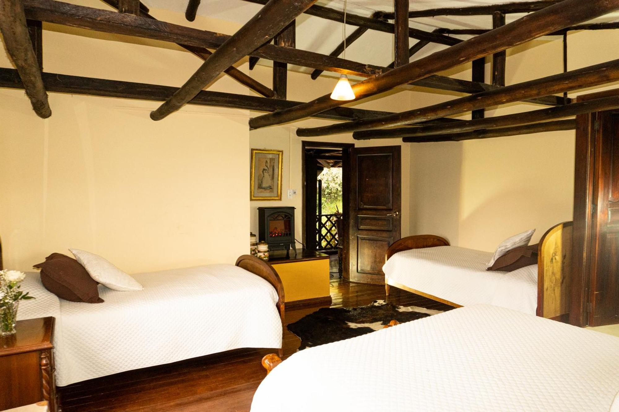 Hotel Hacienda San Isidro Trails & Experiences Cotacachi Exterior foto
