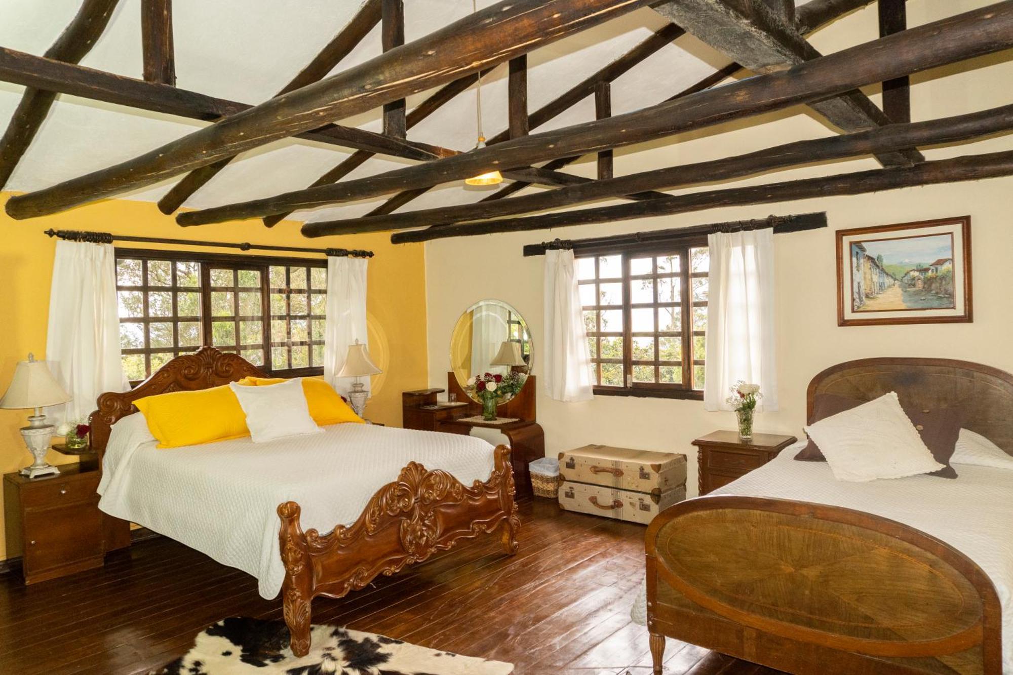 Hotel Hacienda San Isidro Trails & Experiences Cotacachi Exterior foto