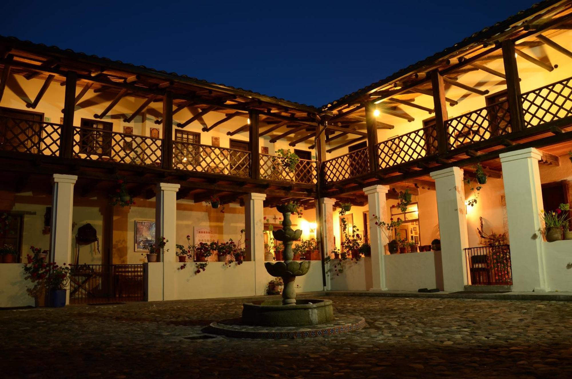 Hotel Hacienda San Isidro Trails & Experiences Cotacachi Exterior foto