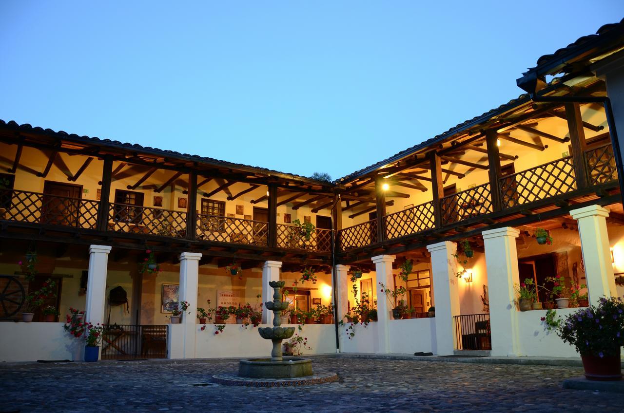 Hotel Hacienda San Isidro Trails & Experiences Cotacachi Exterior foto